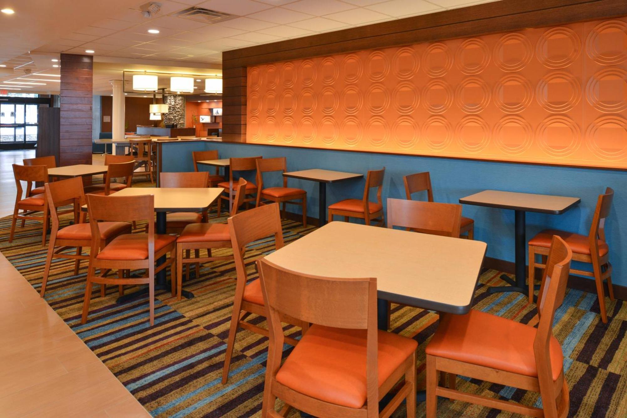Hotel Fairfield & By Marriott
