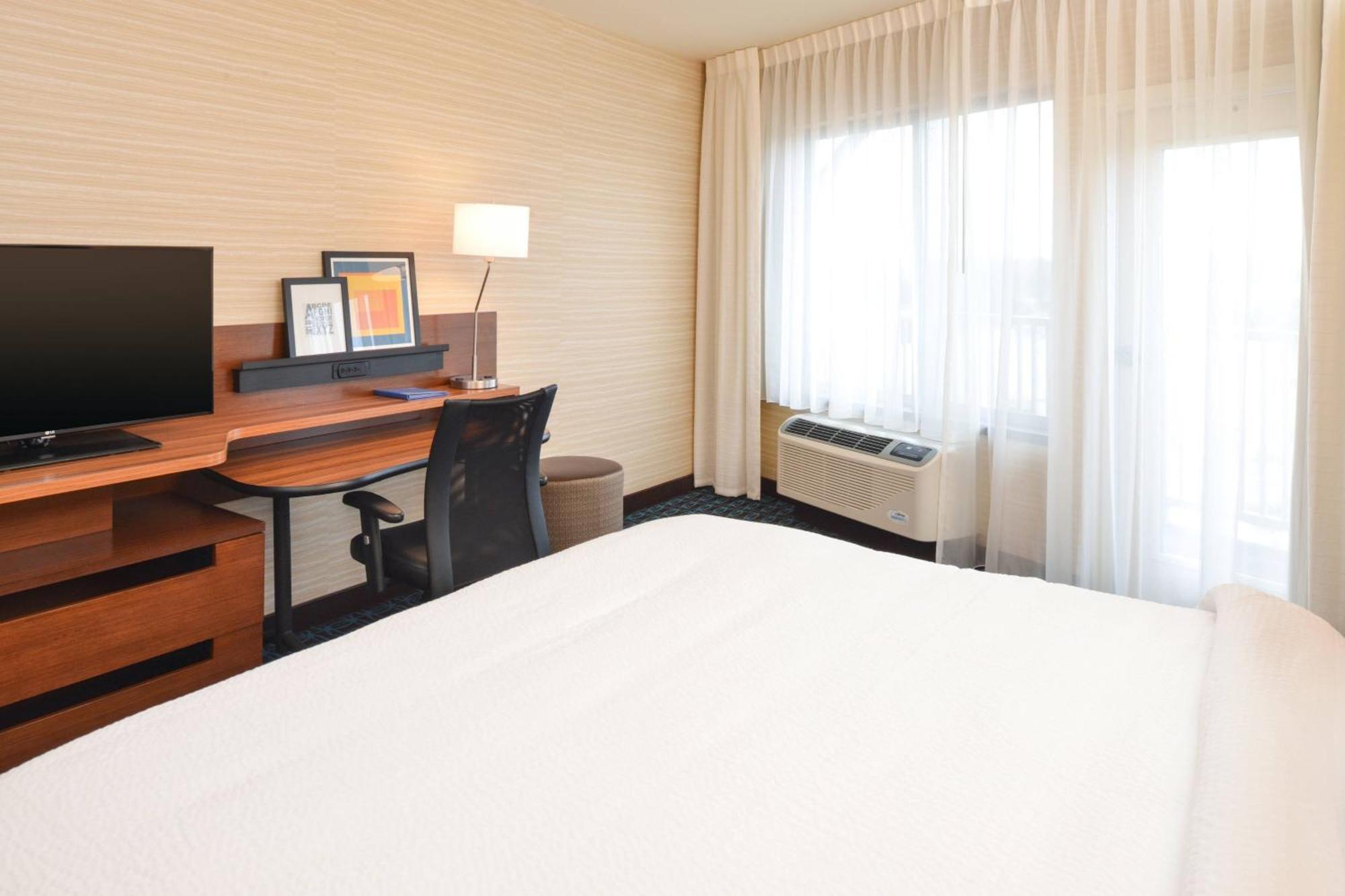 Hotel Fairfield & By Marriott Santa Cruz