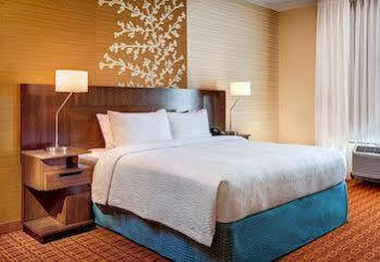 Fairfield & By Marriott
